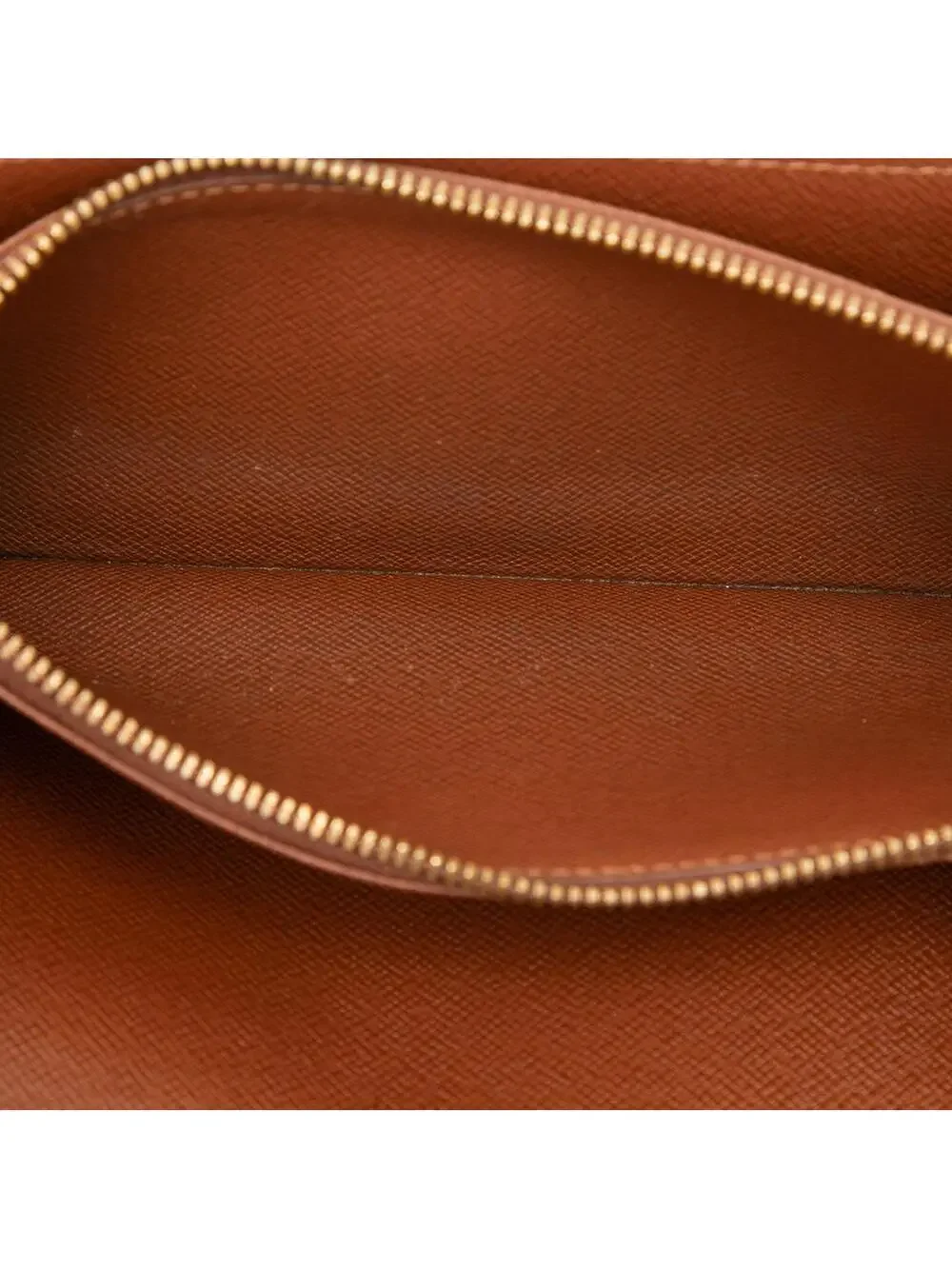 Louis Vuitton indulge urban